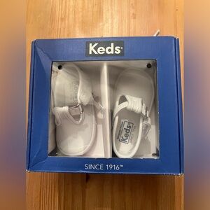 Keds Kids Champion Toe Cap; T-Strap Leather Sneaker; Infant, My 1st Sneaker, 1M